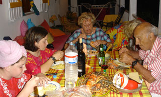 Ninon, Olivia, Margit, Mamy Benou et Jacques