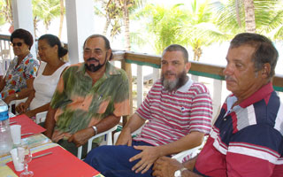 Irne, Roslie, Mano, Jean et Guy