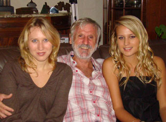 Marie, Papy Benou et Sophie